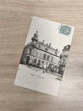 Ancienne carte postale CPA Avallon Hôtel de Ville noir et blanc timbre d?époque