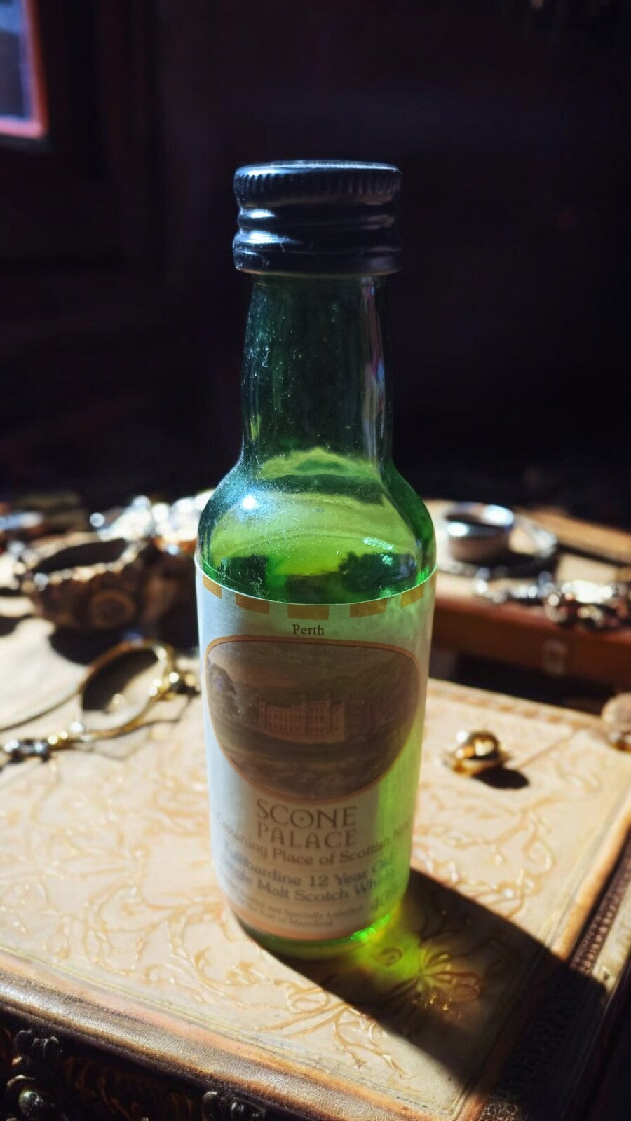 Miniature whisky Scone Palace Perth étiquette verte rare Scotland vintage
