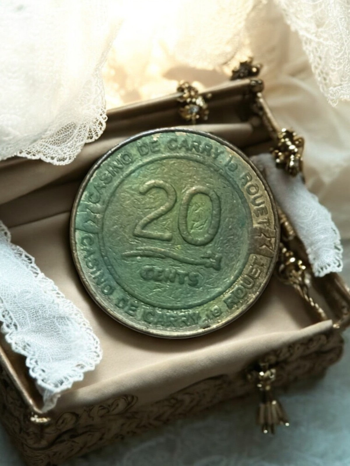 Jeton de casino vintage métal Casino de Carry 20 cents accessoire ancien