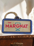 Porte-clés publicitaire Vins Margnat bleu blanc vintage France alcool rétro