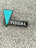 Pin's vintage "VISUAL" triangle bleu style années 80 badge rétro (Ref 2)