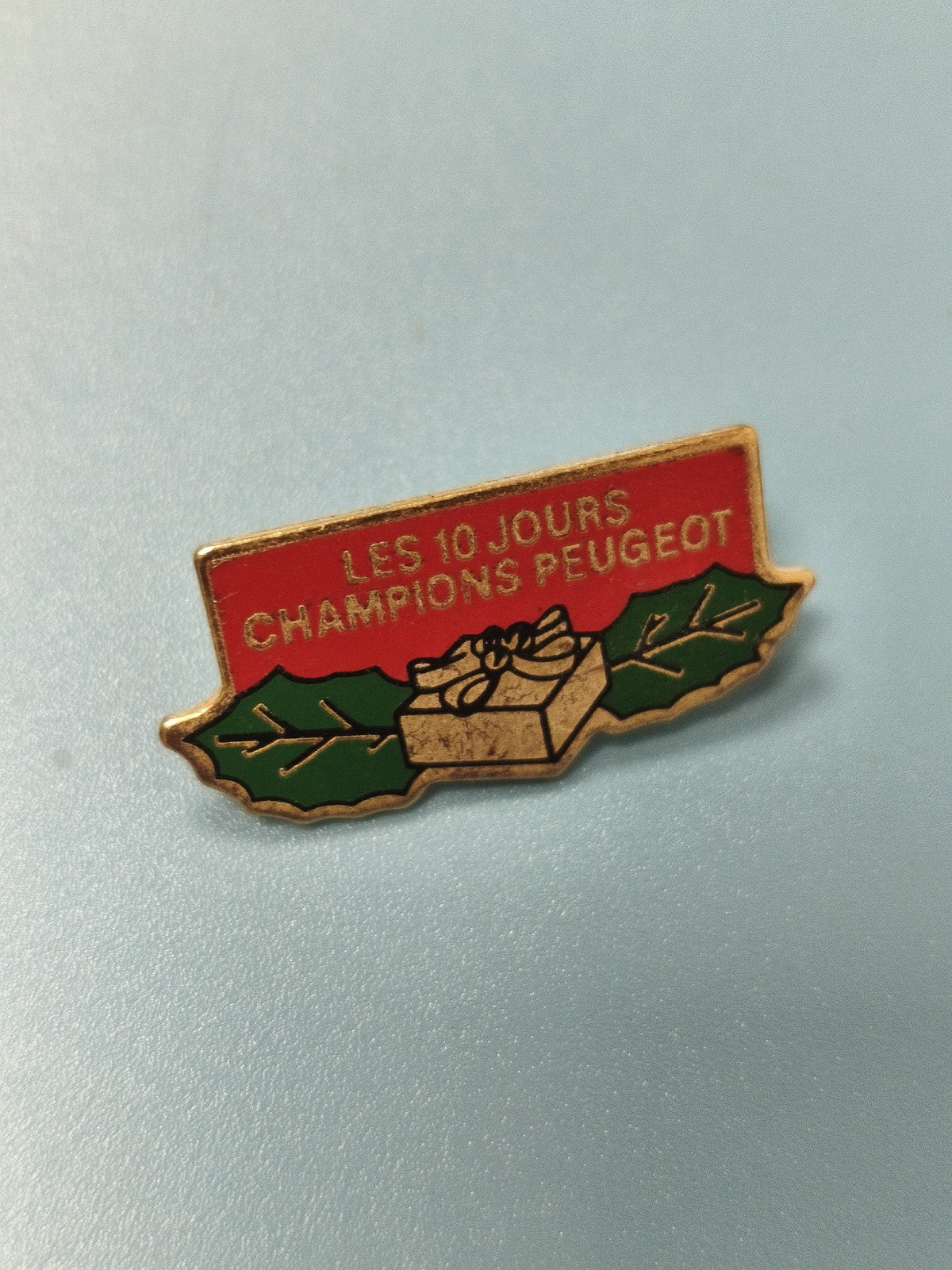 Vintage pin's Les 10 Jours Champions Peugeot, cadeau, collection auto rétro