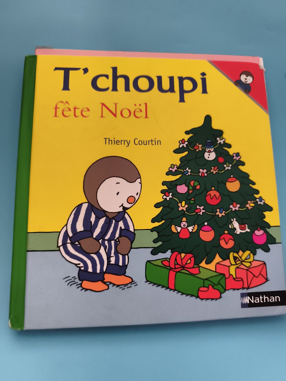 Livre enfant T'choupi fête Noël Nathan Thierry Courtin couverture rigide