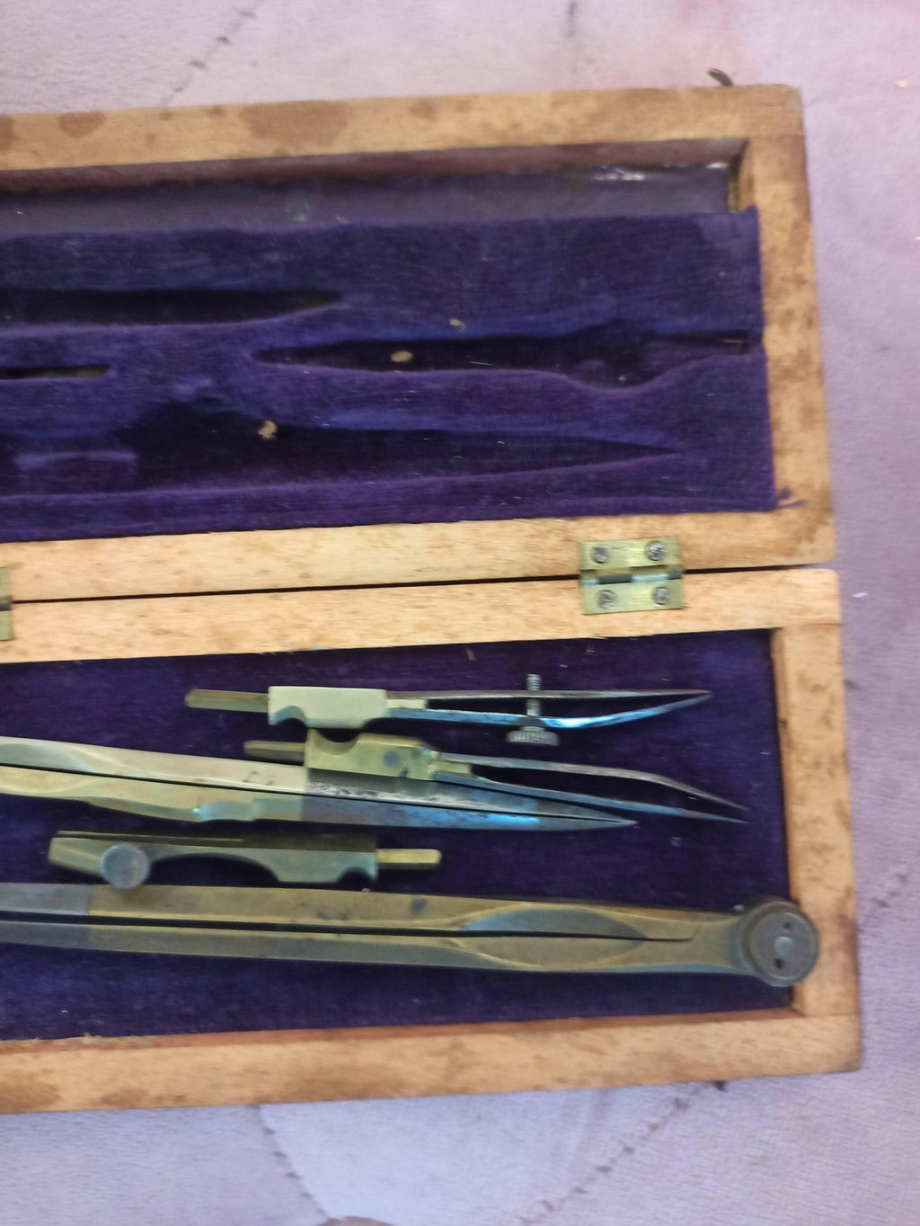 Compas ancien en coffret bois, instruments dessin vintage, étui velours