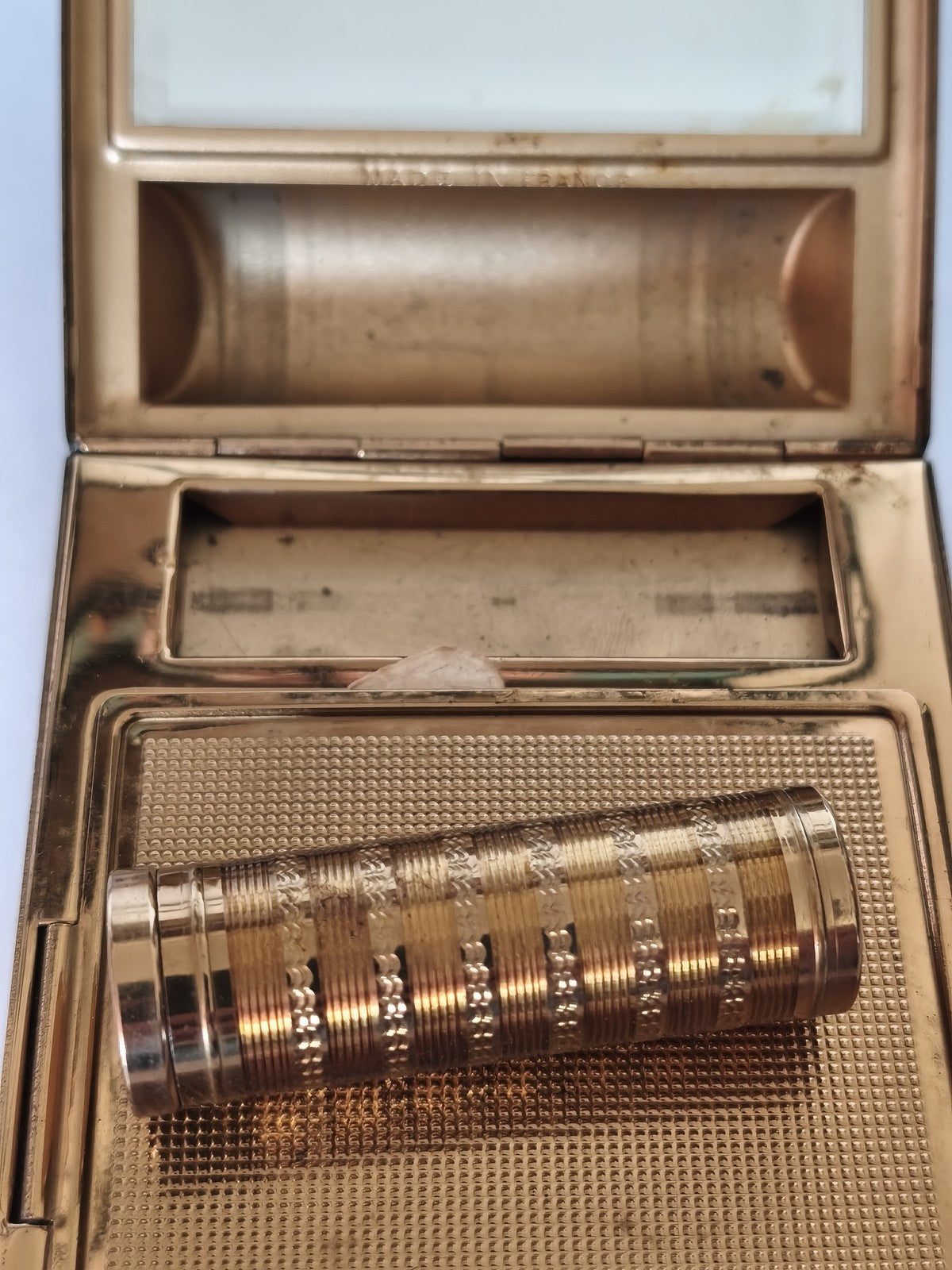 Vintage poudrier et rouge à lèvres Sabor métal doré laque noire ancien rétro