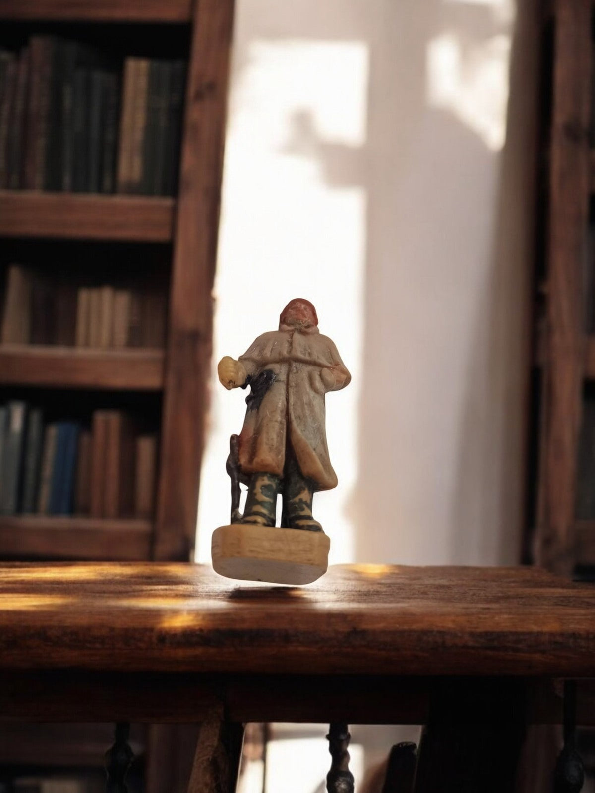 Figurine ancienne Starlux vintage manteau beige homme rétro statuette décor