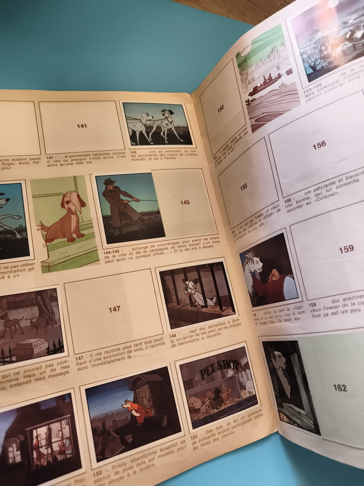 Album Panini Les 101 Dalmatiens Disney figurines incomplet couverture animée