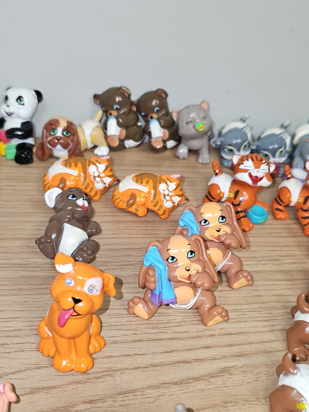 Lot de petites figurines Babies vintage ancien, collection rétro rare à découvri