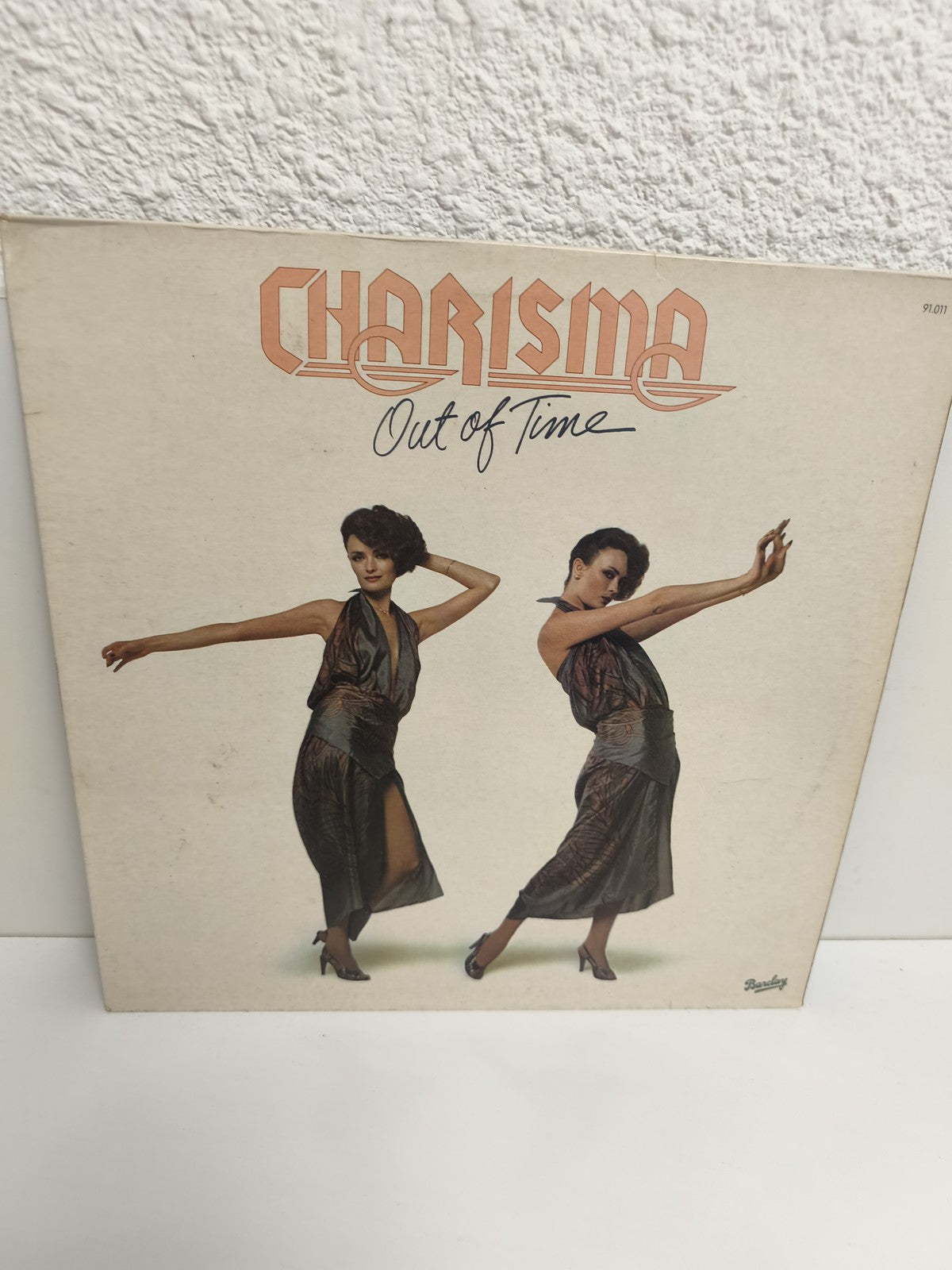 Vinyle 33 tours Charisma Out of Time Barclay pochette photo années 80