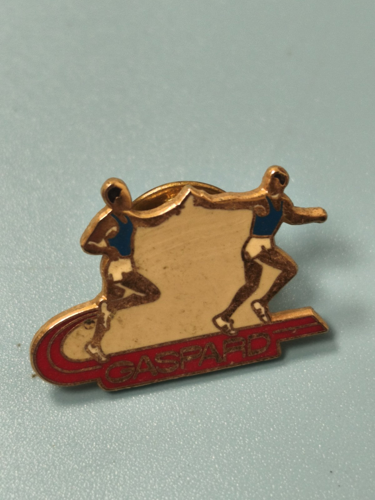 Vintage pin's Gaspard patinage artistique émaillé collection sports (Ref 4)