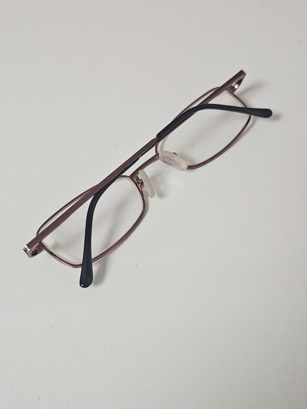 Paire de lunettes unisexe GÉNÉRIQUE monture classique pour usage quotidien