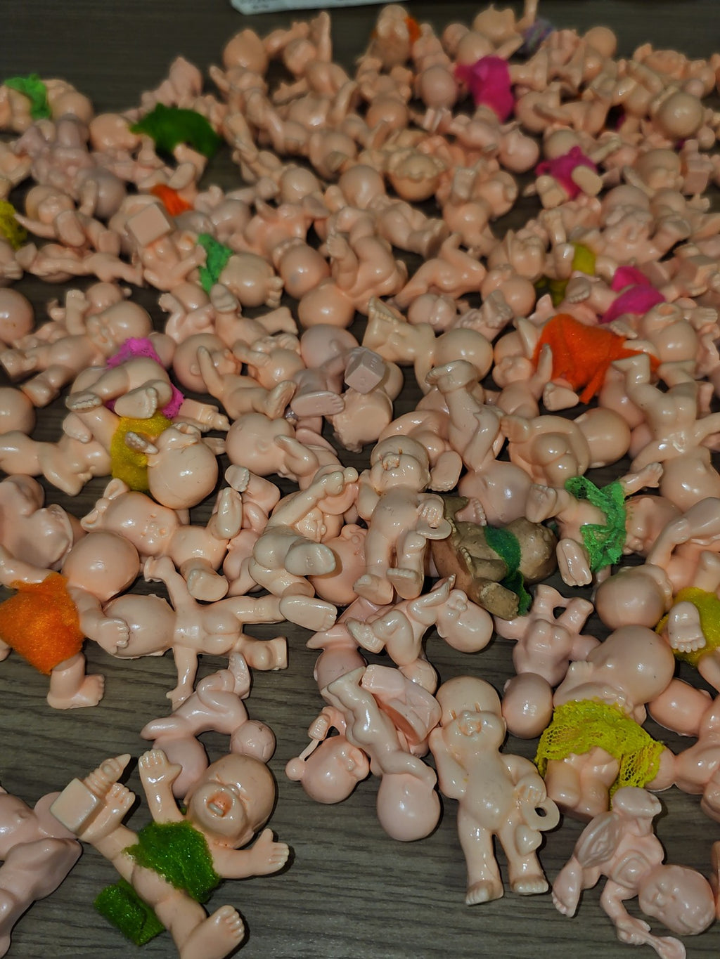 Lot de petites figurines Babies vintage ancien collection rare marque Babies rét
