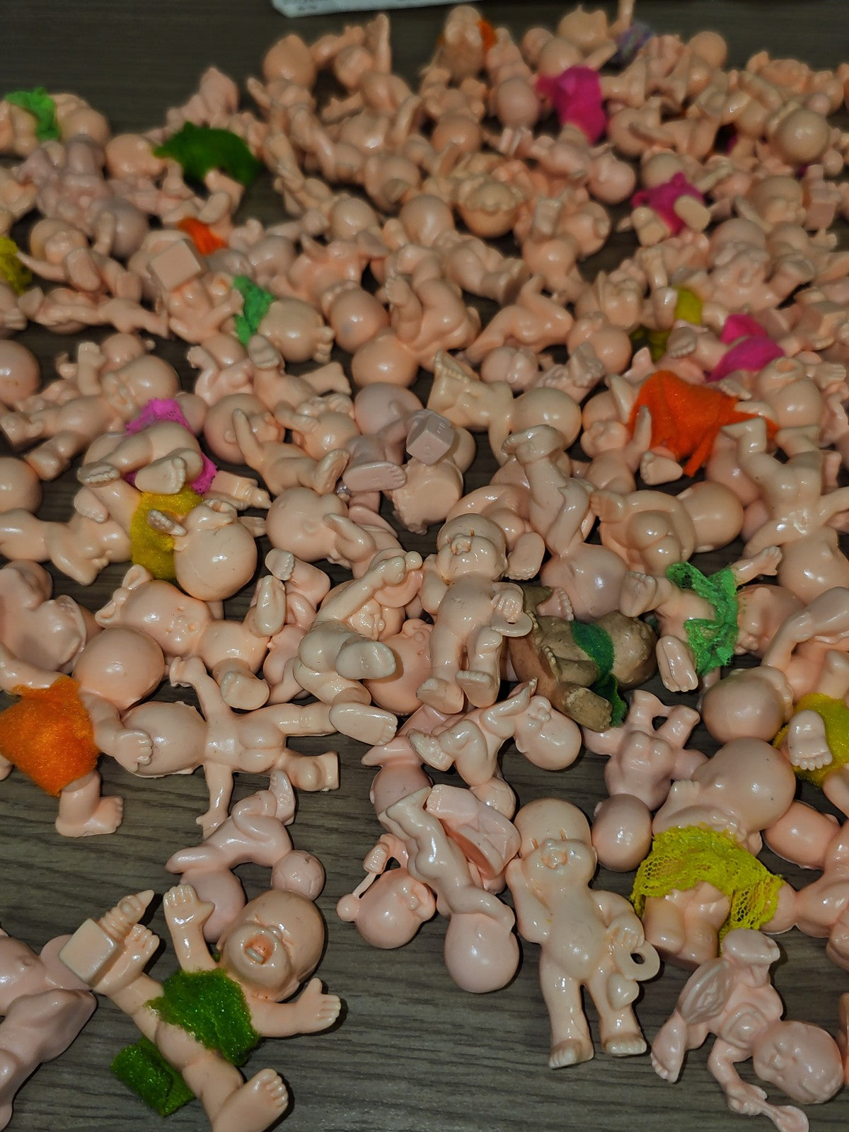 Lot de petites figurines Babies vintage ancien collection rare marque Babies rét