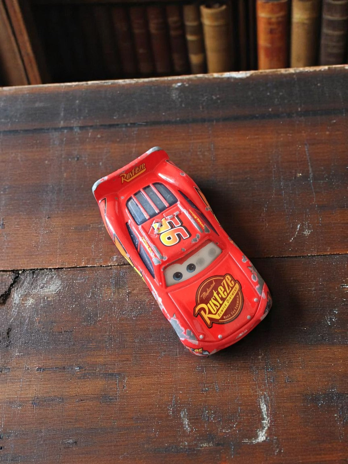Voiture miniature Cars Disney vintage Rouge Lightning McQueen jouet déco