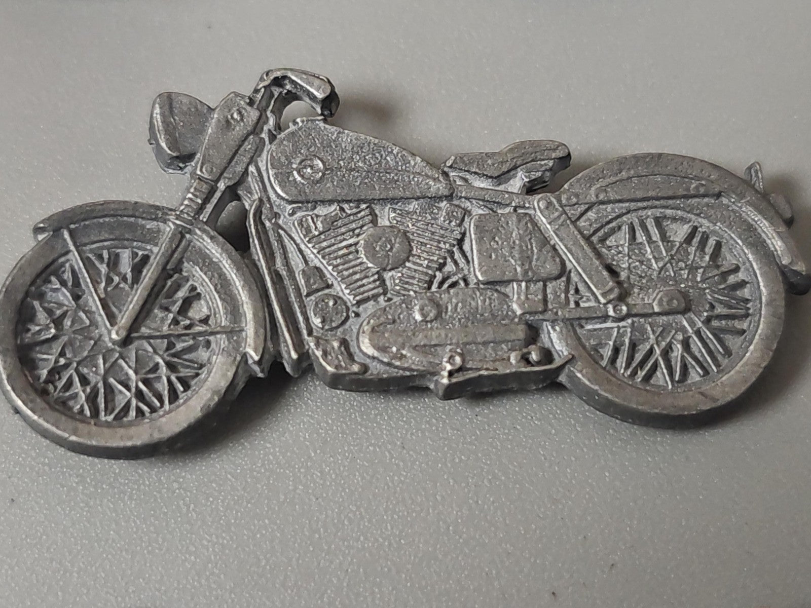Pin's ancien Harley Davidson vintage ? Badge rétro collection moto biker USA