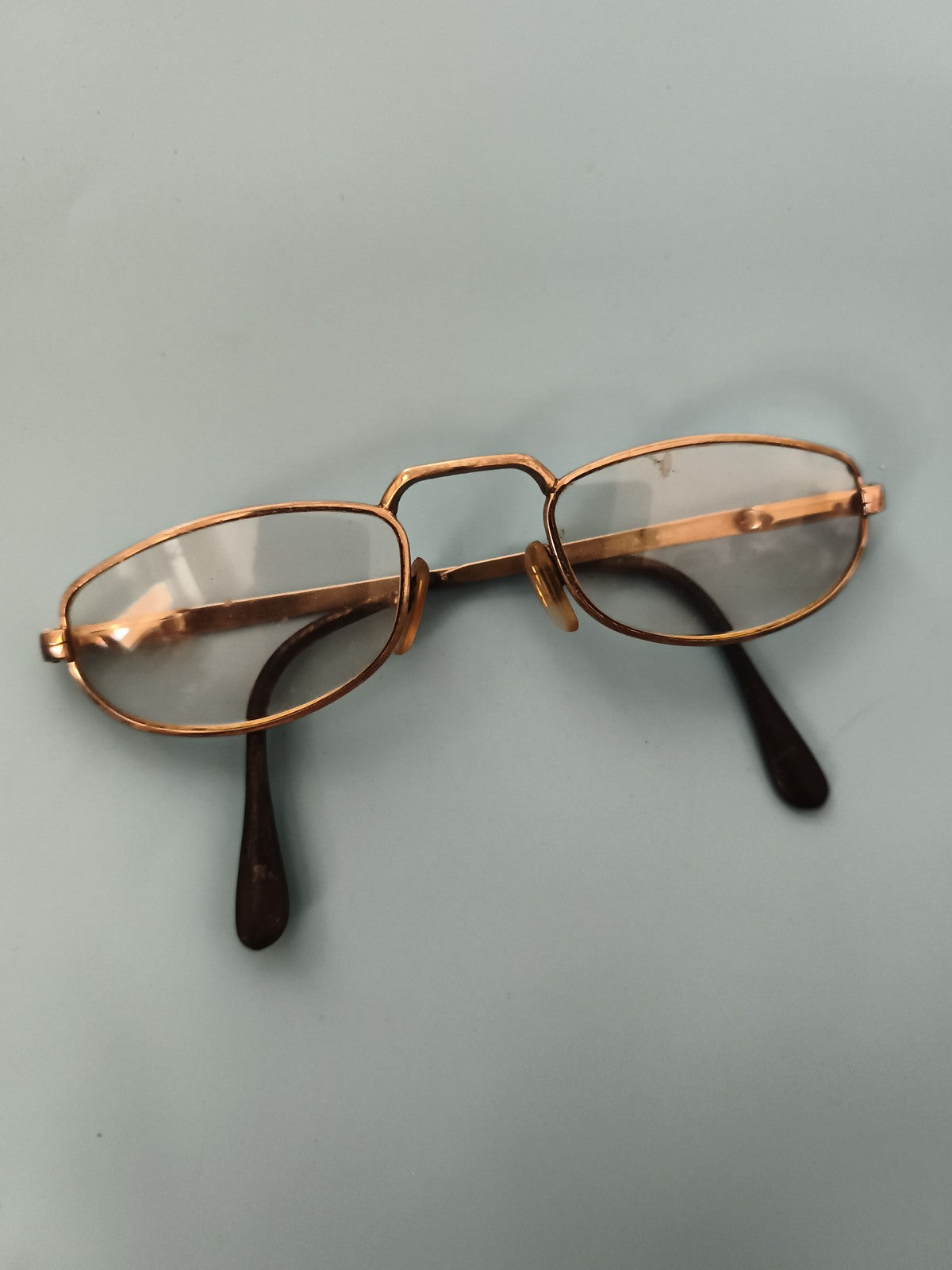 Lunettes de vue anciennes vintage années 1930 monture dorée ovale rétro