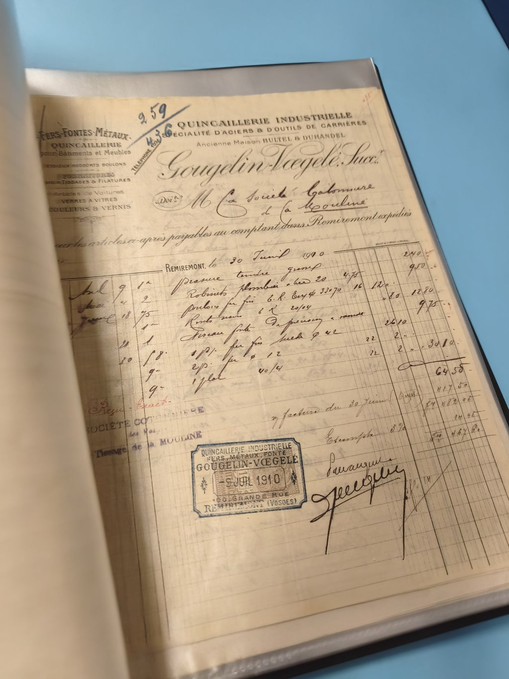 Classeur ancien factures, vieux papiers collection, couverture noire, documents