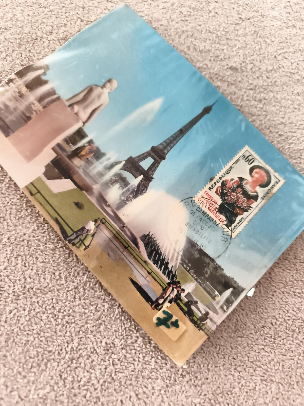 Carte postale ancienne Paris Tour Eiffel timbre 1960 philatélie vintage