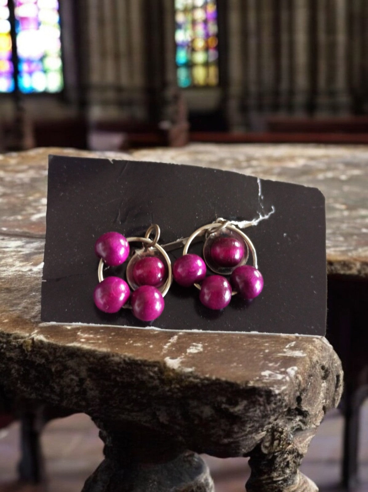 Boucles d’oreilles vintage 1970 perles violettes fantaisie rétro