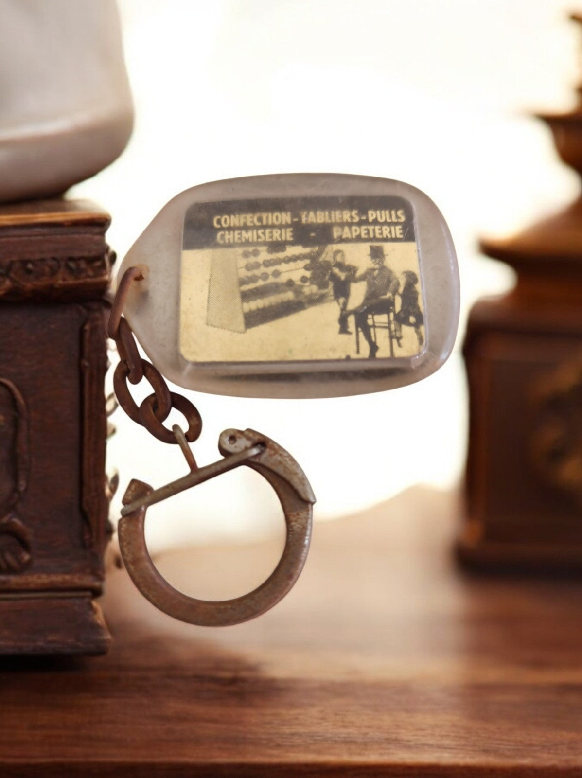 Porte-clés publicitaire vintage confection tabliers pulls chemiserie années 50-6