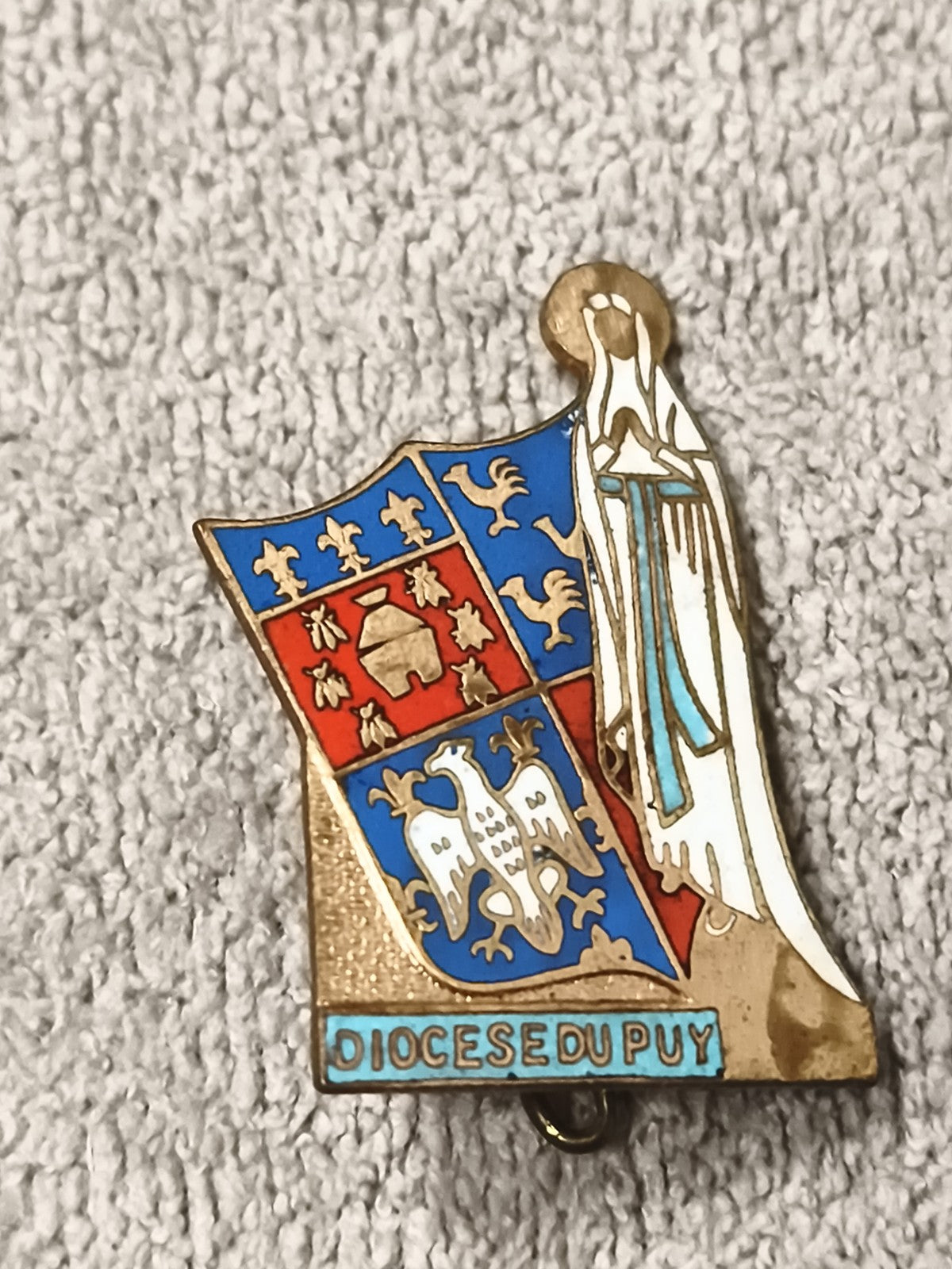 Médaille émaillée blason Diocèse du Puy ancienne badge religieux église vintage
