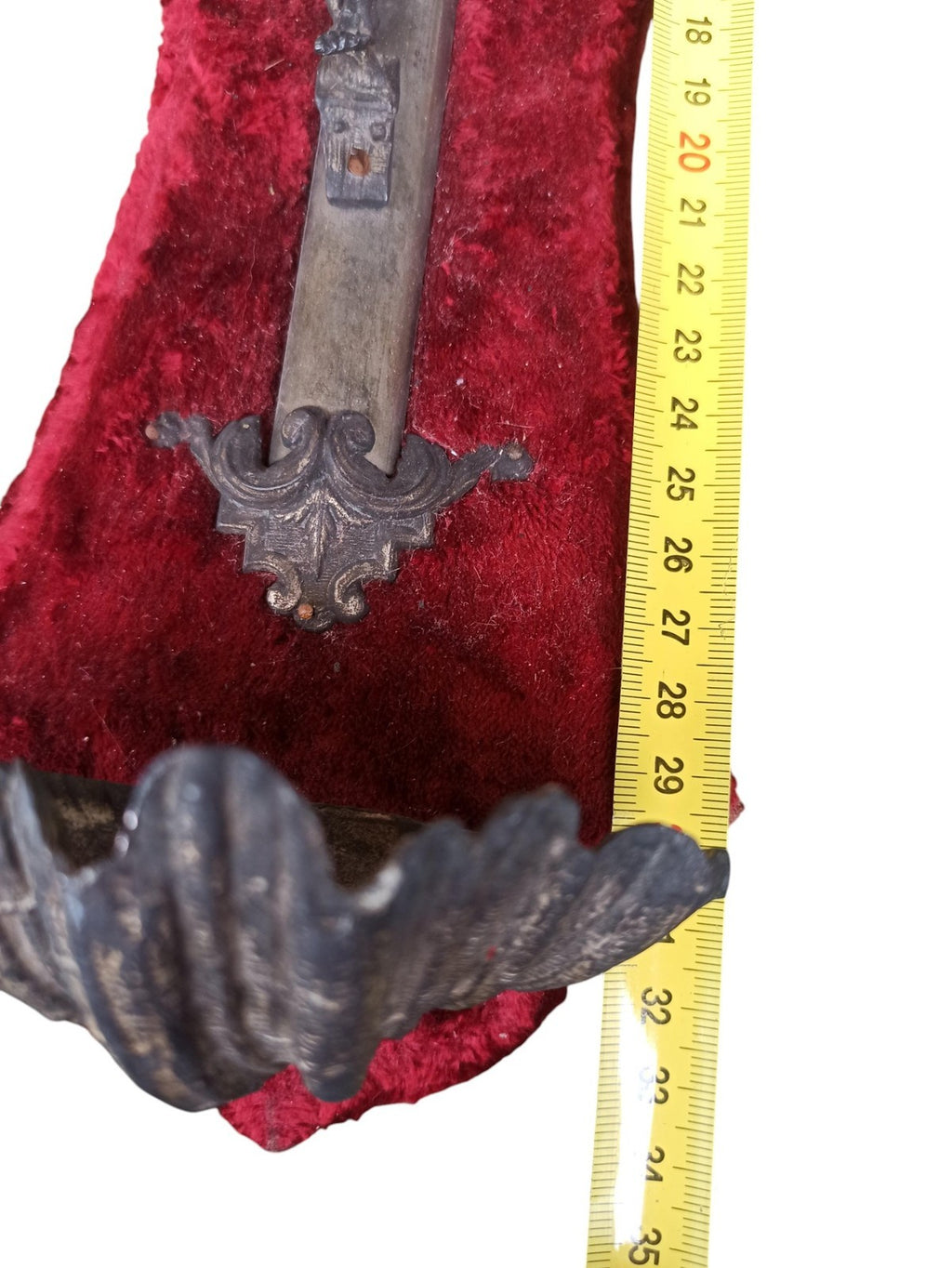 Crucifix ancien Napoléon III dorure sur métal croix velours rouge église XIXe