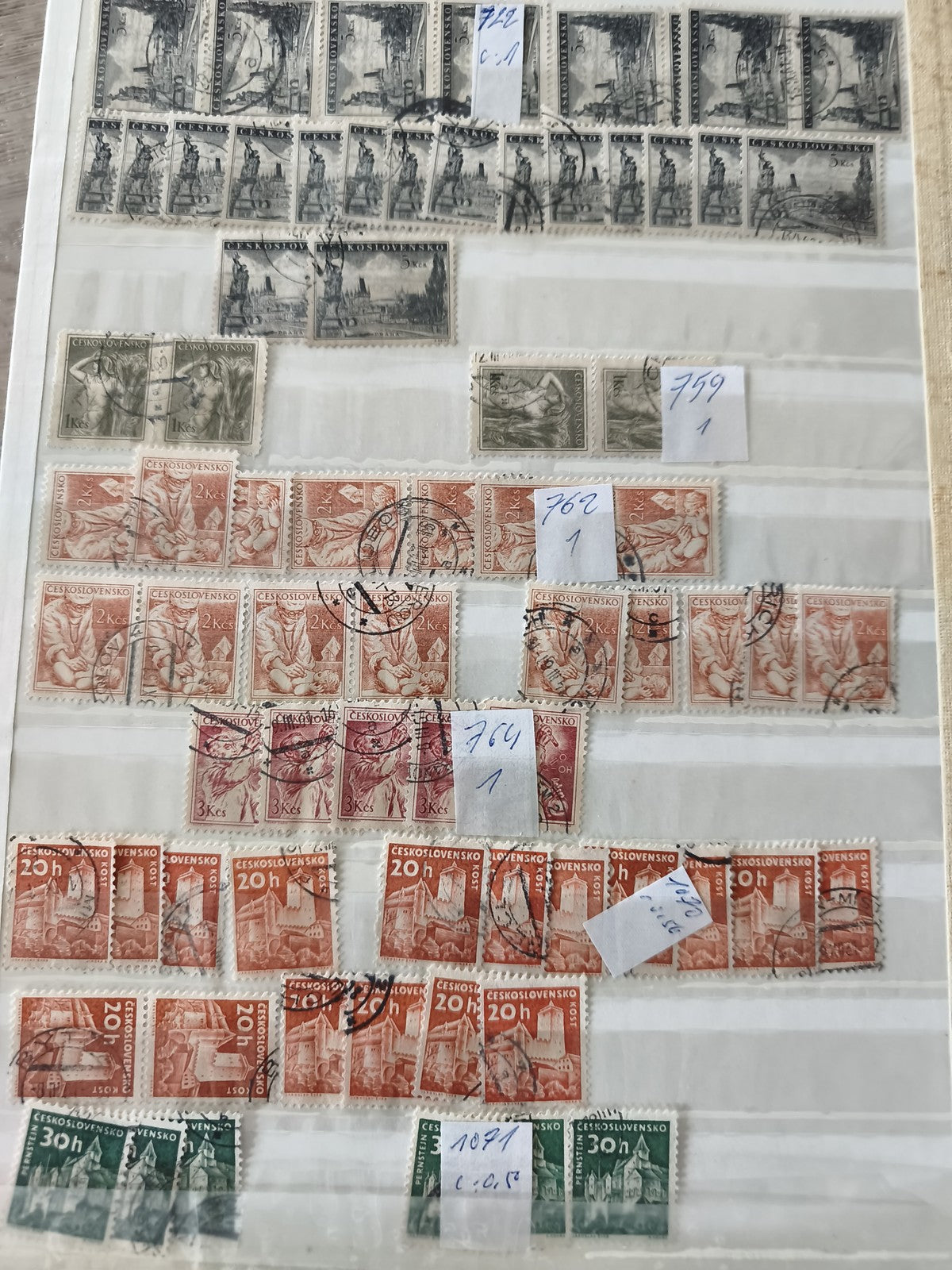 Lot de timbres Tchécoslovaquie oblitérés, divers motifs, couleurs variées
