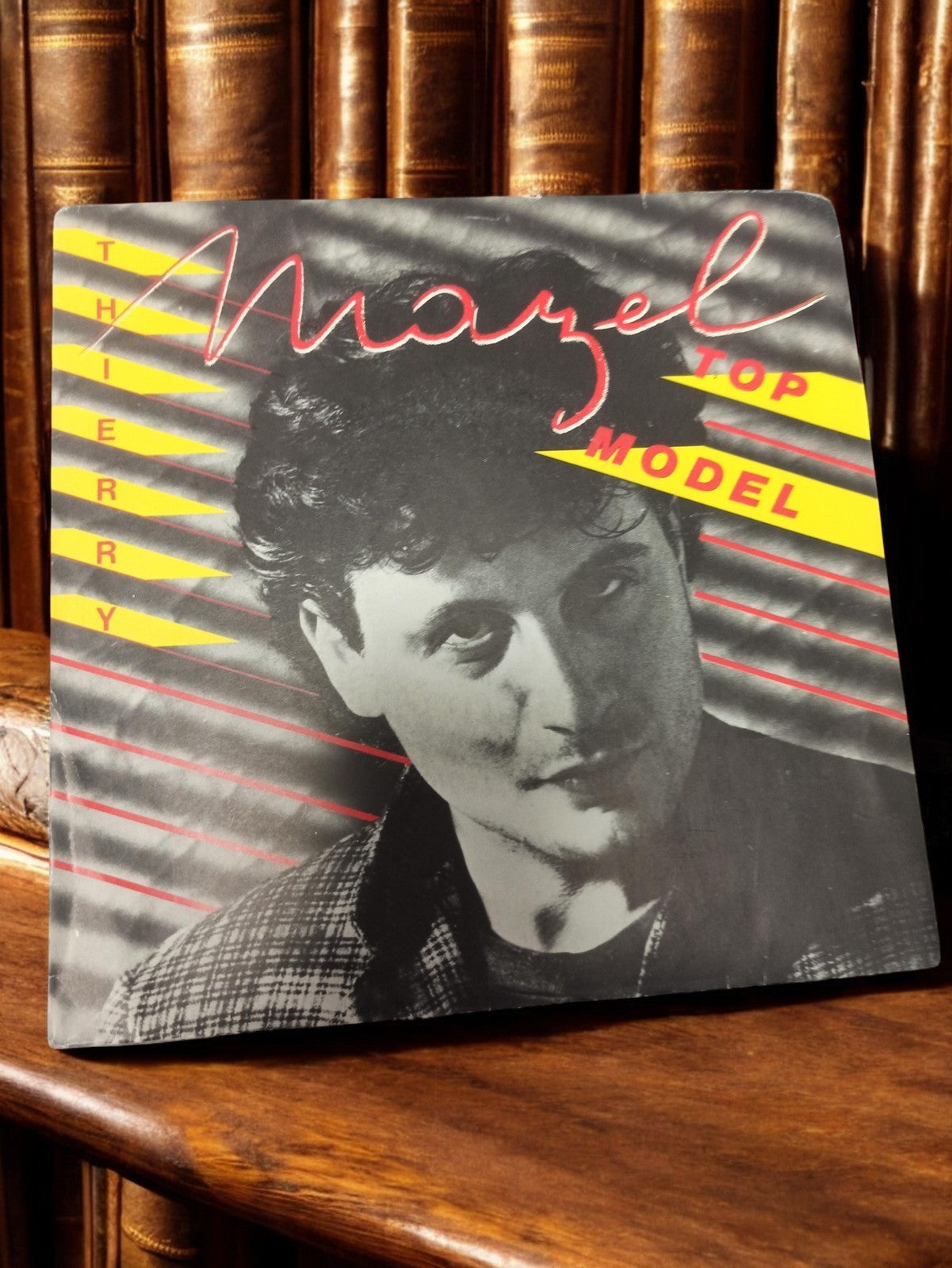 Vinyle 45 tours Mazel Top Model rétro vintage disque ancien Thierry