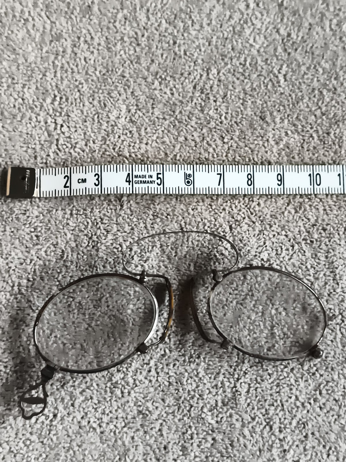 Lunettes pince-nez anciennes ovales métal, monture vintage début XXe siècle