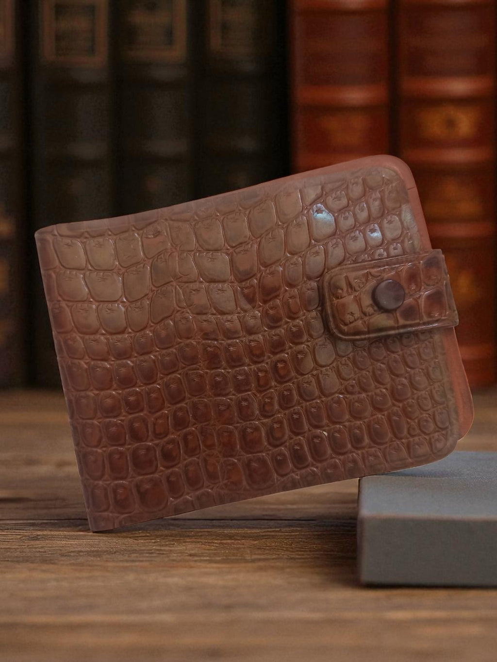 Porte-monnaie vintage cuir marron effet crocodile rétro ancien