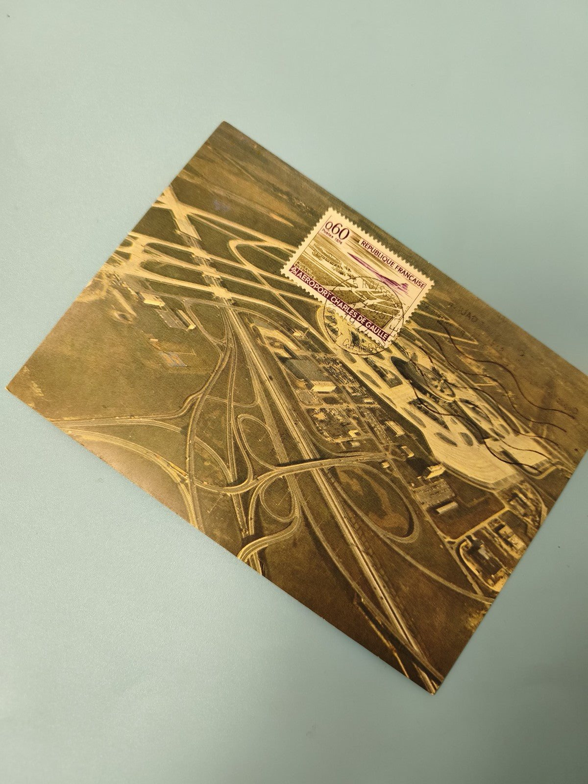 Enveloppe premier jour FDC Aéroport Charles de Gaulle affranchie 1970s (Ref 11)