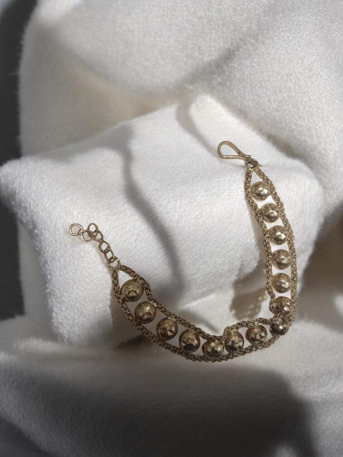 Bracelet vintage rétro doré, maillons fantaisie, bijou ancien chic