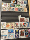 Lot de timbres d?Europe de l?Est, thématiques variées, couleurs vives, oblitérés