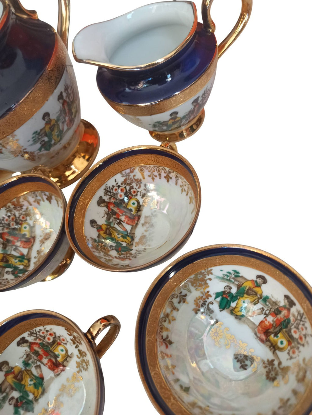 Service à thé ancien porcelaine japonaise vintage, dorures, scènes galantes comp