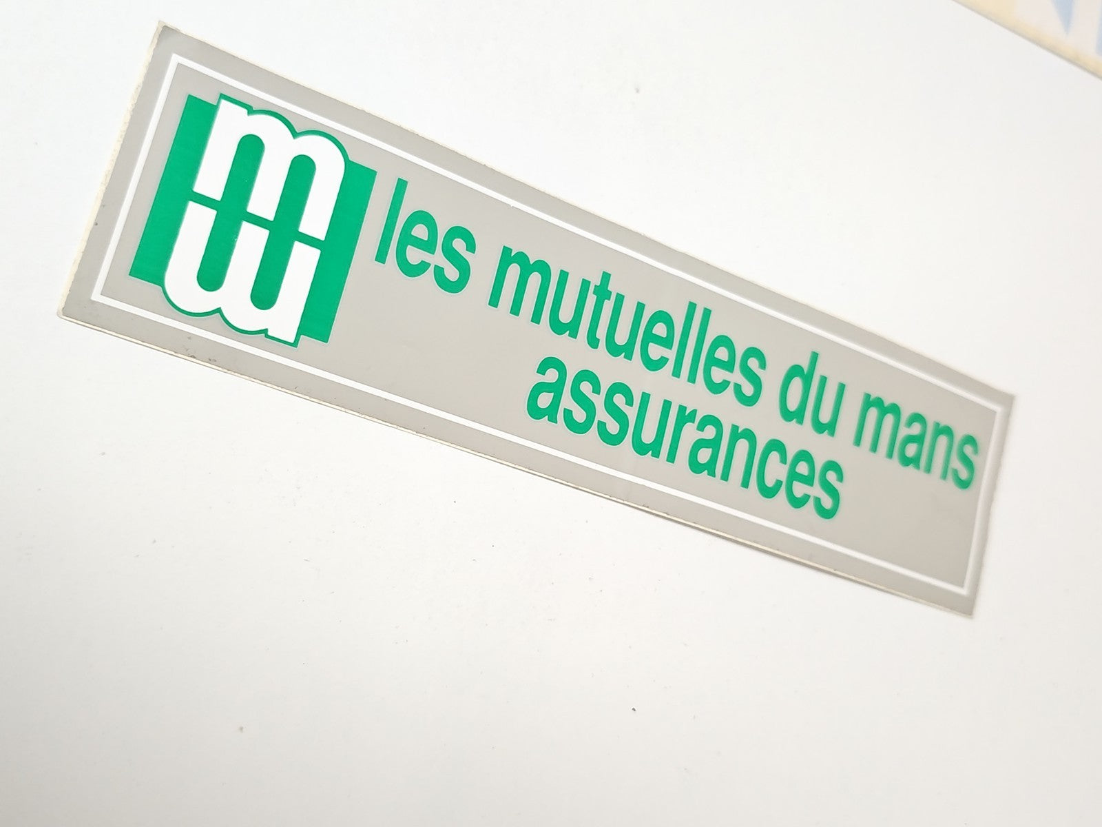 Ancien autocollant publicitaire rétro Les Mutuelles du Mans, collection vintage