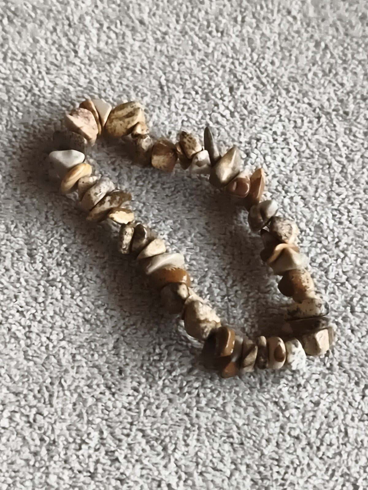 Bracelet élastique pierres naturelles tons beige marron jaspe, chips minéraux