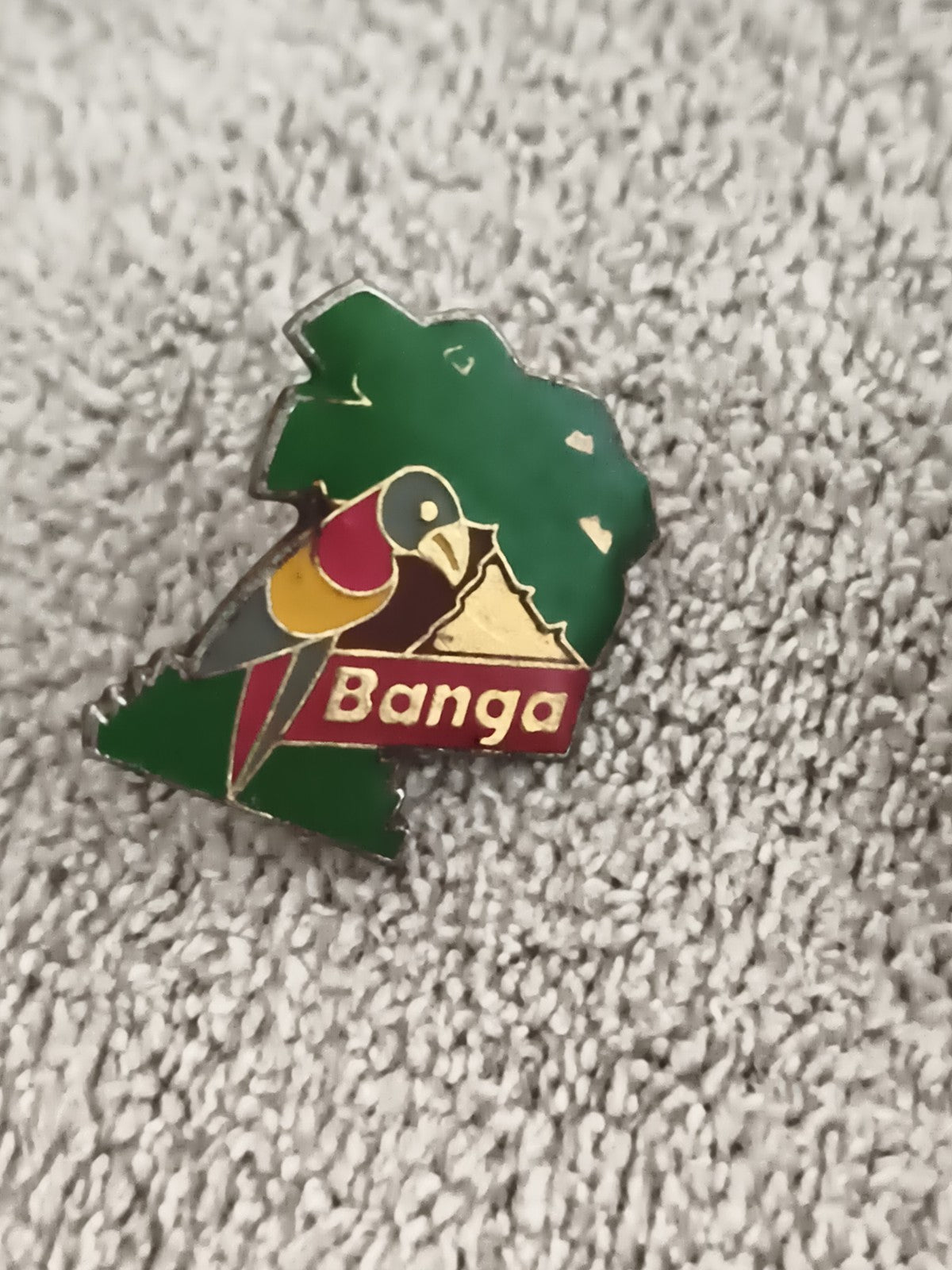 Pin's publicitaire vintage Banga oiseau émaillé, badge rétro années 90 (Ref 6)