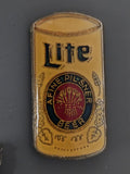 Pin's rétro ancien bière, badge collection vintage, accessoire publicitaire rare