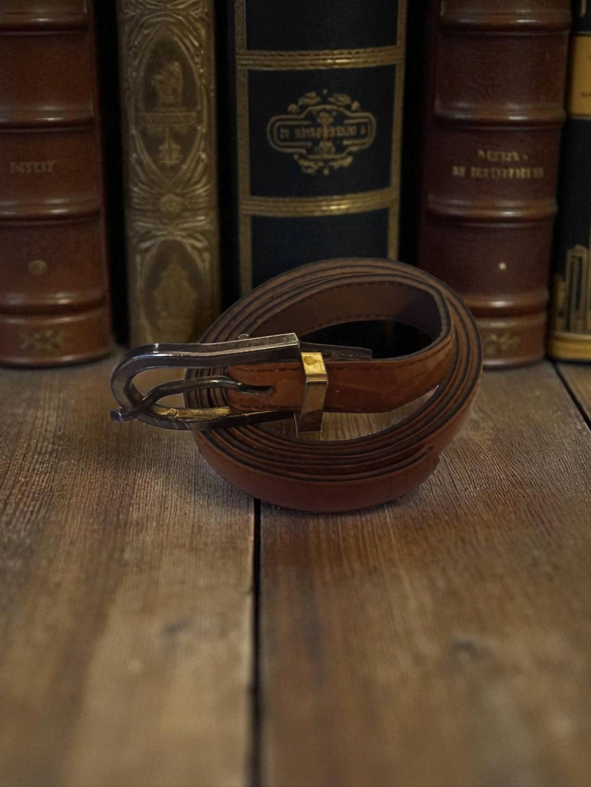 Ceinture vintage en cuir marron, boucle métal, accessoire ancien rétro homme