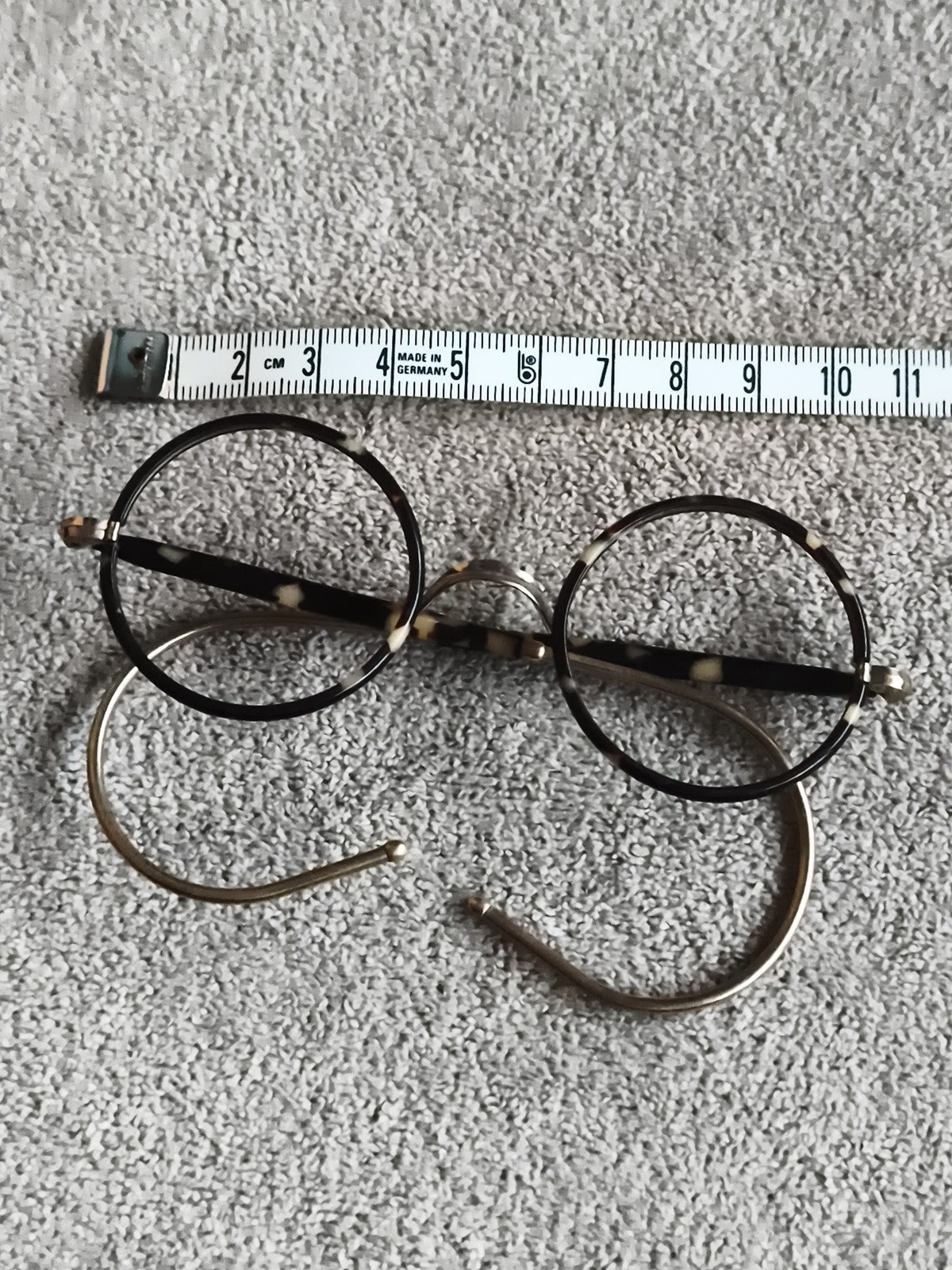 Lunettes anciennes rondes monture écaille aspect métal vintage XIXe siècle