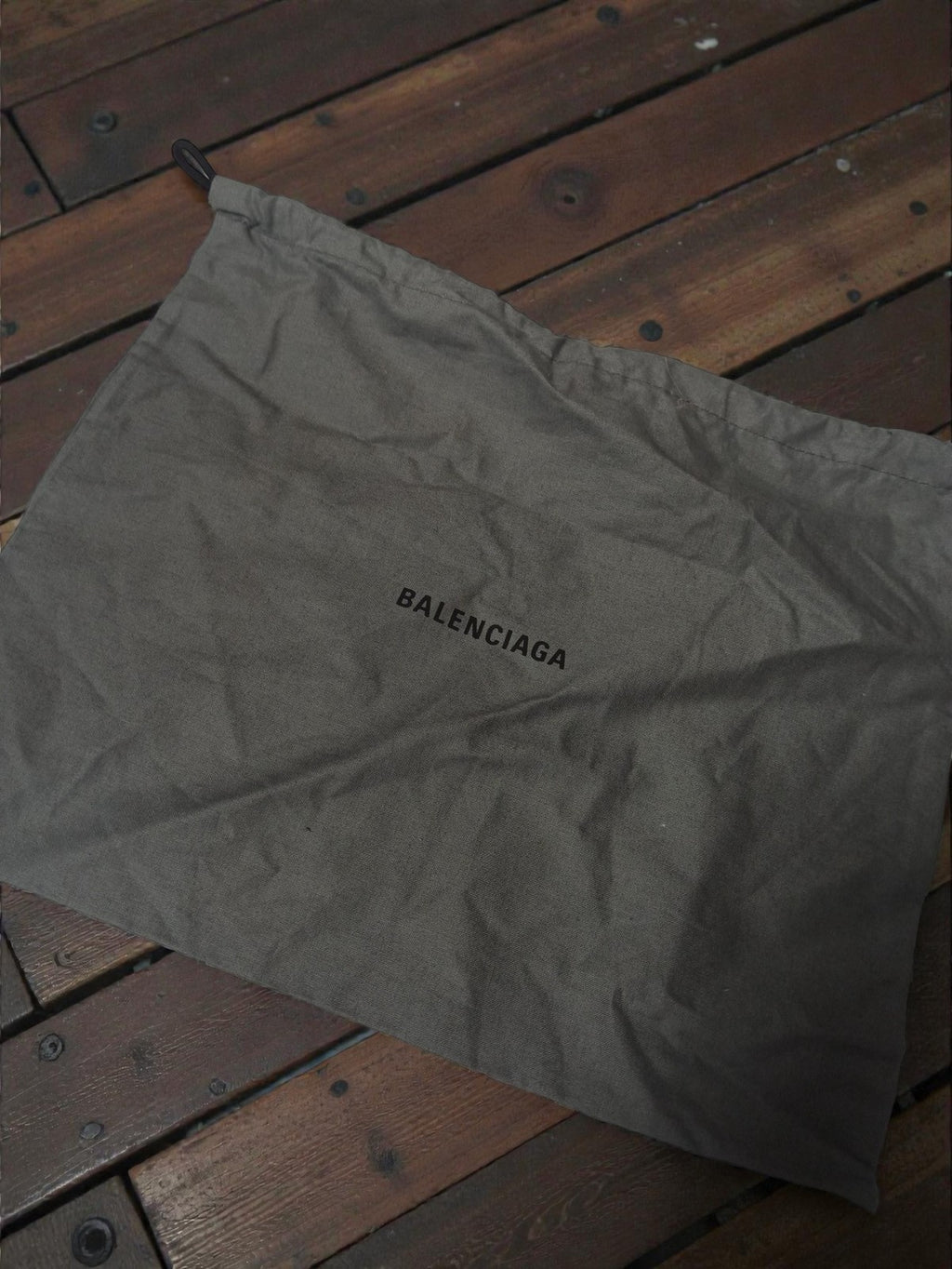 Petit sac promotionnel Balenciaga, accessoire mode élégant, sacoche publicitaire
