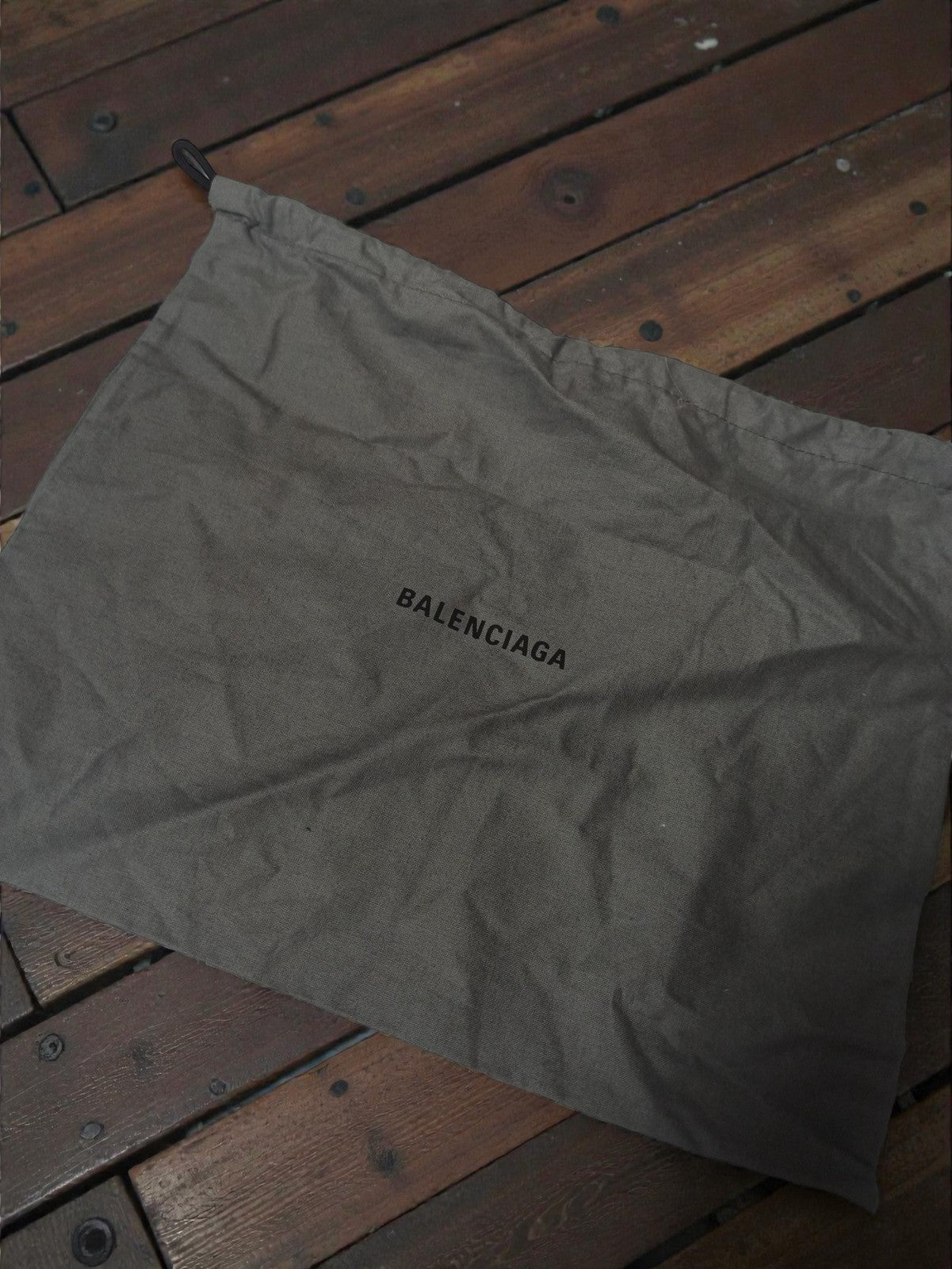 Petit sac promotionnel Balenciaga, accessoire mode élégant, sacoche publicitaire