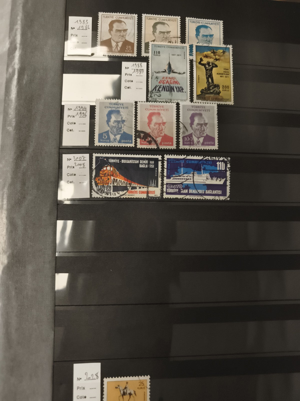 Timbres Turquie lot Atatürk ferroviaire aviation 1950s-1970s philatélie