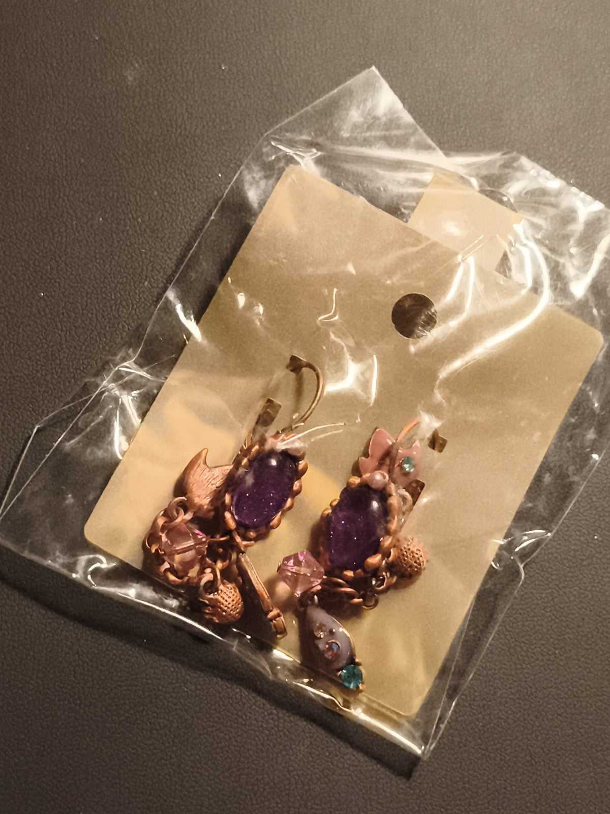 Boucles d'oreilles vintage pendantes mauve bronze deadstock fantaisie rétro