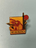 Vintage pin's Mikado dragon rouge jaune carré émaillé ancien collection