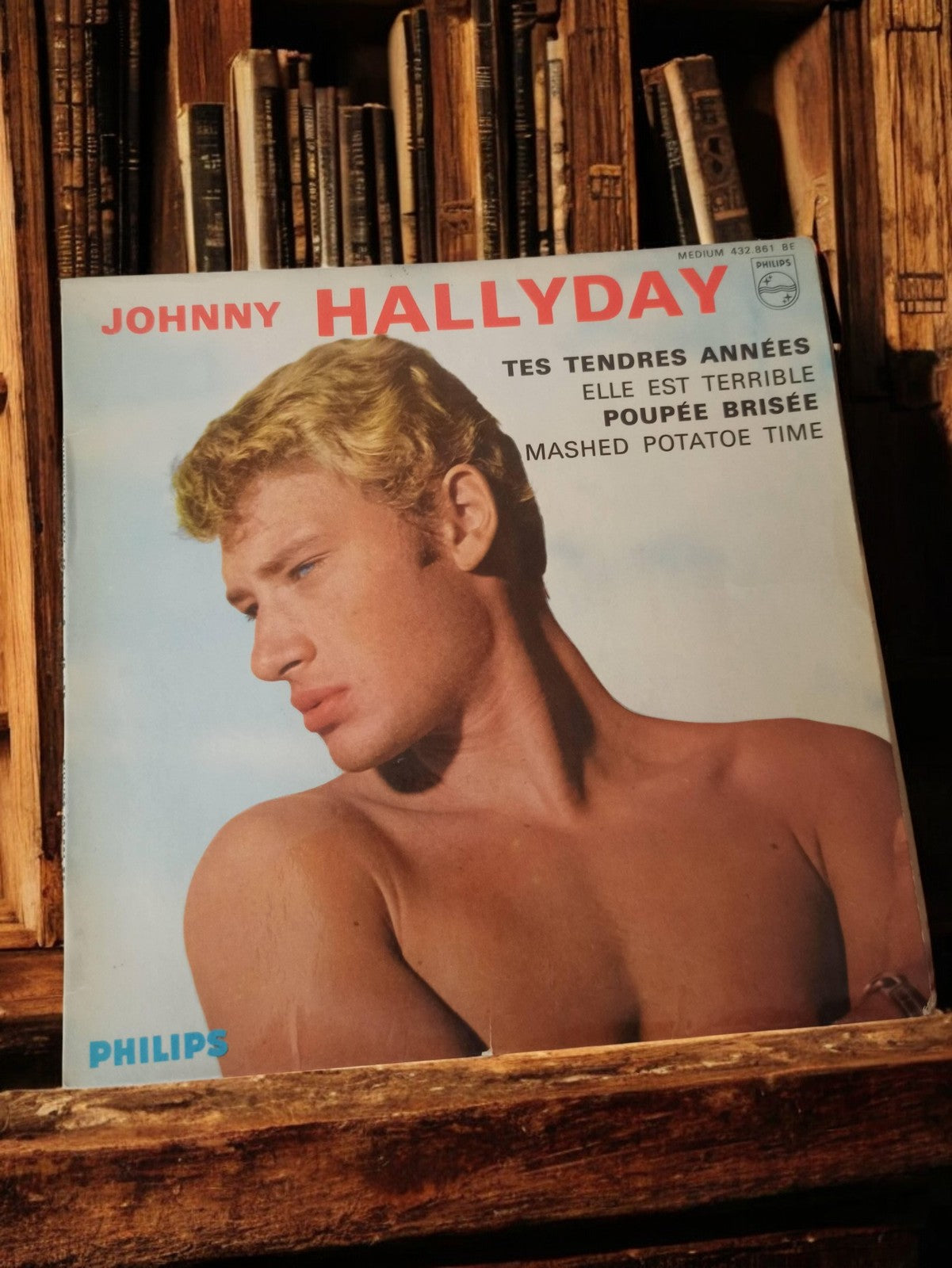 Vinyle 45 tours vintage Johnny Hallyday ancien disque rétro collection musique