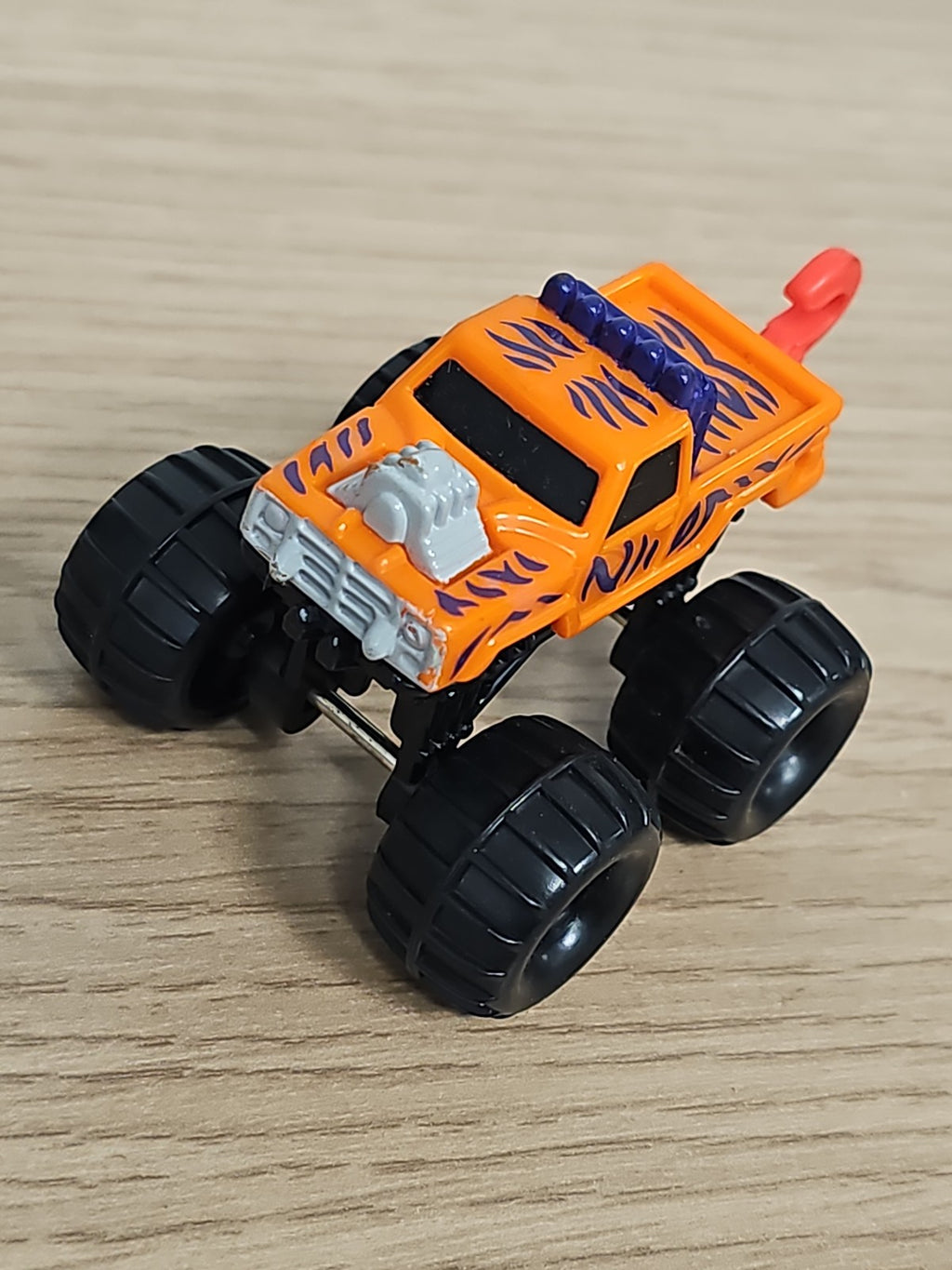 Figurine rétro Hot Wheels Attack Pack McDonalds ancien jouet vintage collection