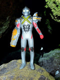 Figurine Ultraman Bandai Ultra Hero Series 500 gris et rouge articulée 15cm