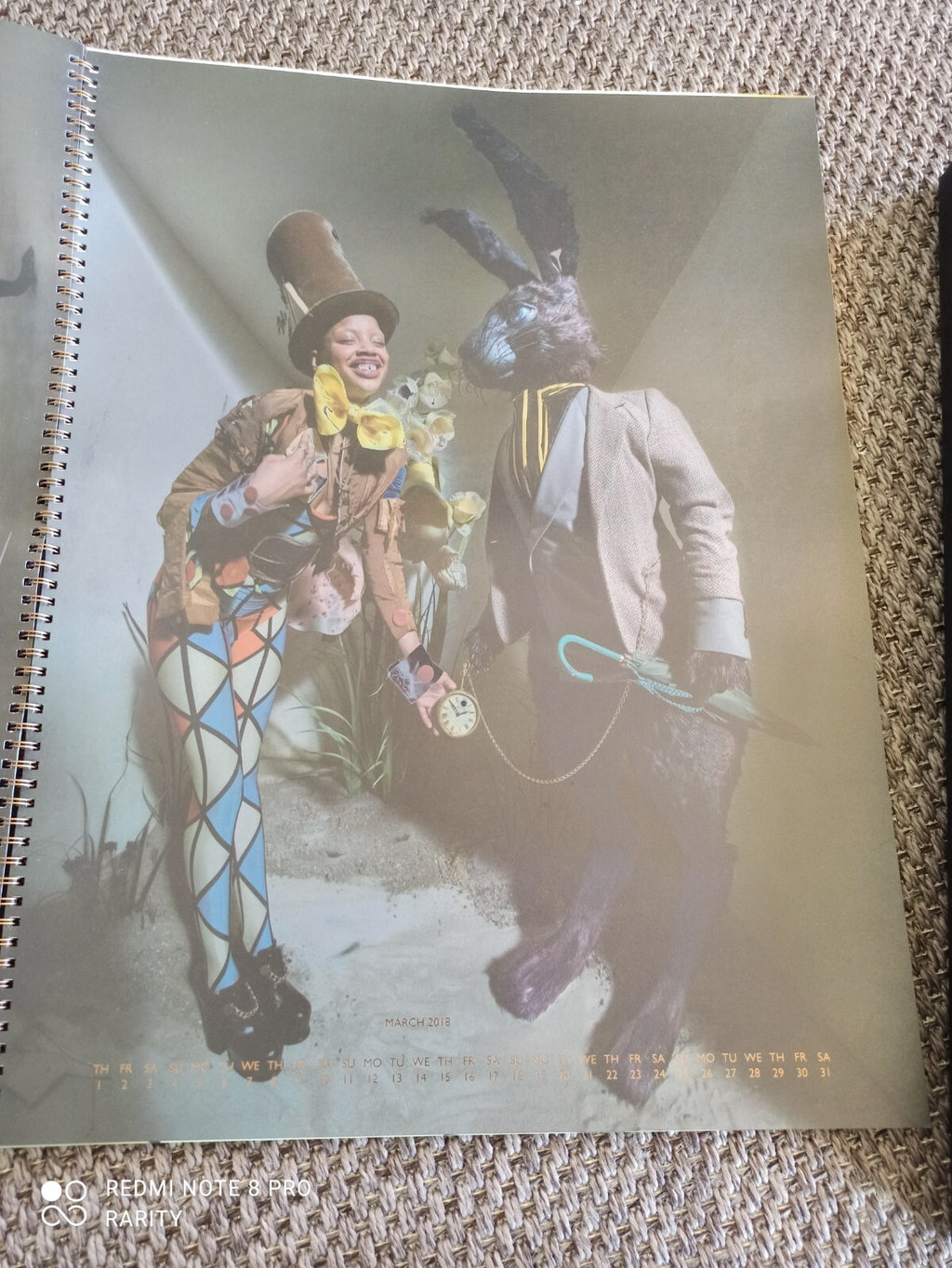 Calendrier Pirelli 2018 Tim Walker édition limitée avec coffret noir