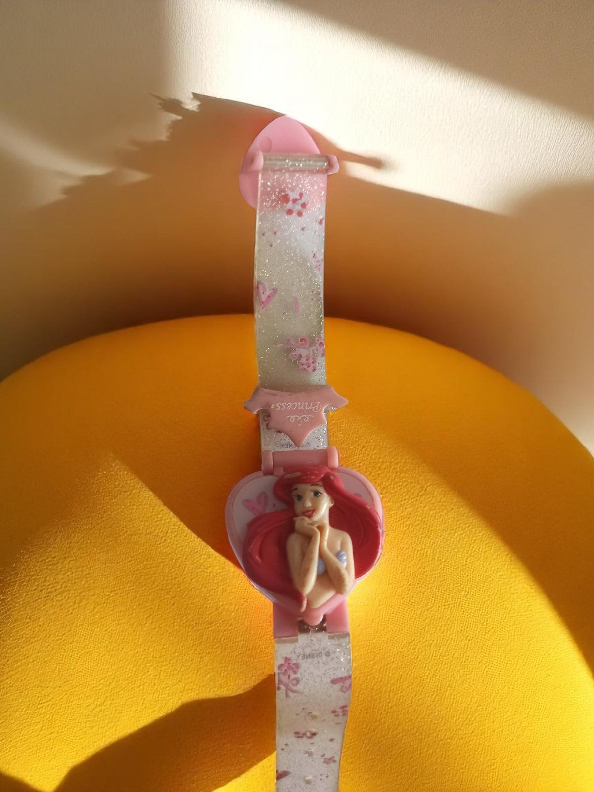 Montre fille vintage Disney Ariel La Petite Sirène pailletée rose princesse